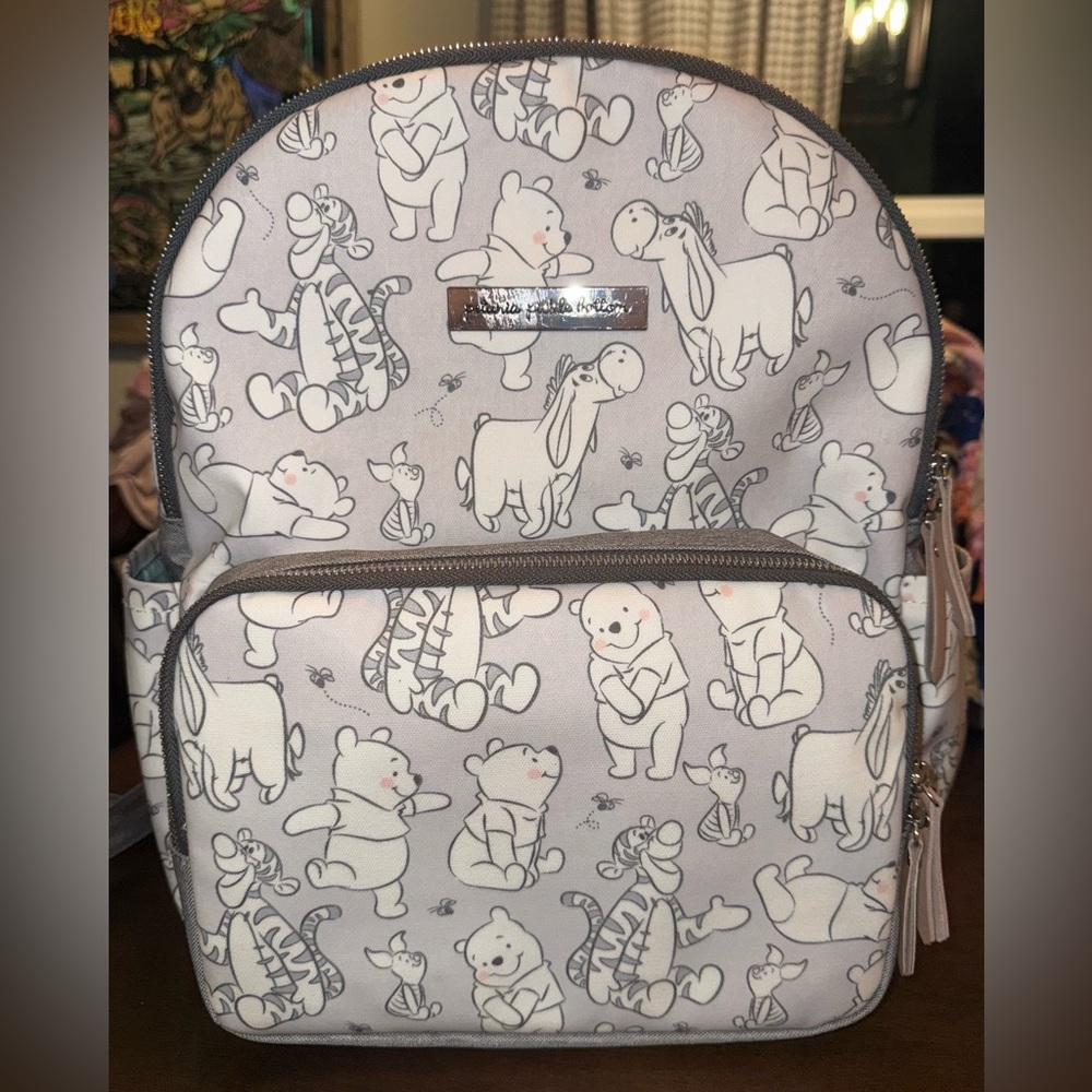 MAKE AN OFFER 💥 Petunia Pickle Bottom District Diaper Bag in Playful Pooh print